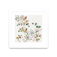 Œuvre d’art murale encadrée blanche et mate « Rainbow Vines With Berries » 30 x 30