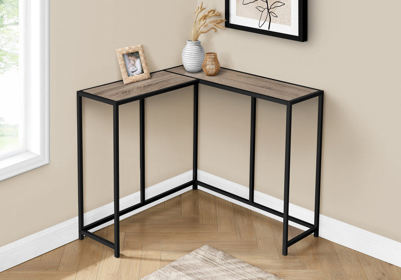 Console noire et d’apparence bois taupe foncé