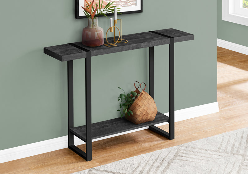 Table d’appoint noire et d’apparence bois recyclé noir
