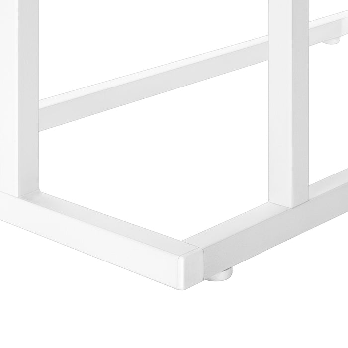 Table d’appoint blanche et métal blanc