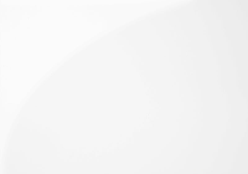 Table d’appoint blanche et métal blanc