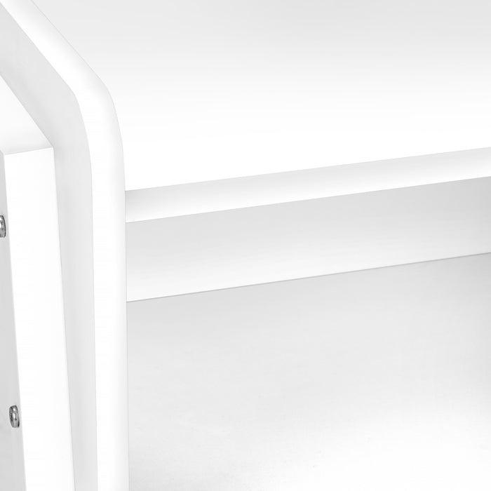 Table d’appoint blanche et métal blanc