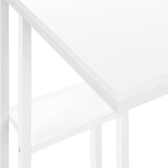 Table d’appoint blanche et métal blanc