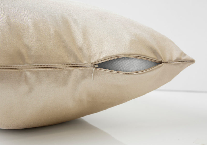 Coussin 1 pièce doré satiné