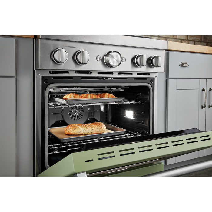 Cuisinière intelligente à gaz KitchenAid de 4,1 pi³ avec autonettoyage - crème d’avocat - KFGC500JAV