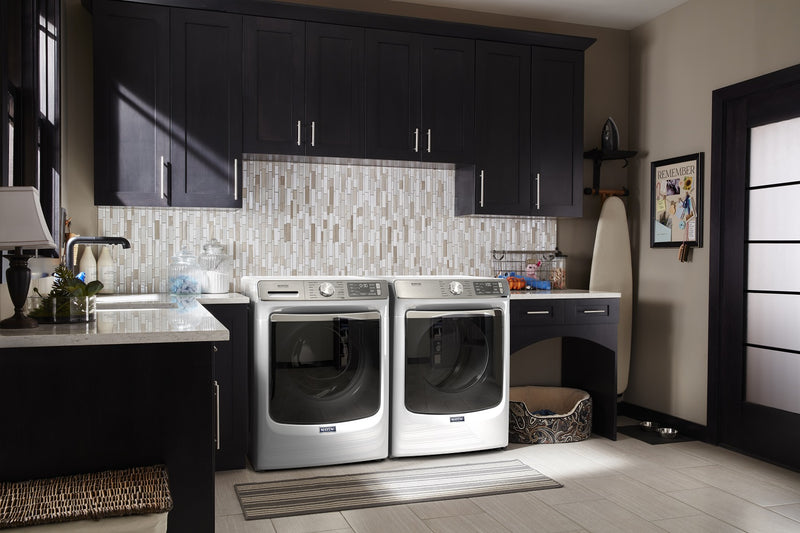 Laveuse à la vapeur intelligente haute efficacité Maytag à chargement frontal de 5,8 pi³ - blanche - superposable - MHW8630HW