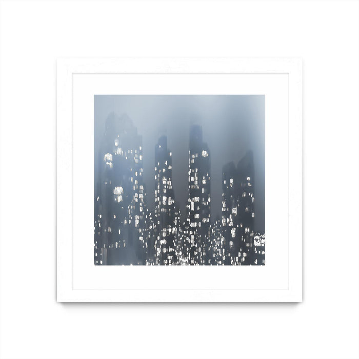 Œuvre d’art murale encadrée blanche et mate « Dark City » 30 x 30