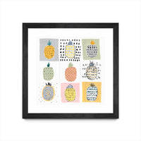 Œuvre d’art murale encadrée noire et mate « Nine Pineapples » 30 x 30