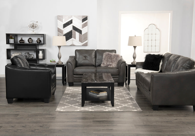 Sofa Andi de 84 po en tissu d’apparence cuir avec capitonnage - gris