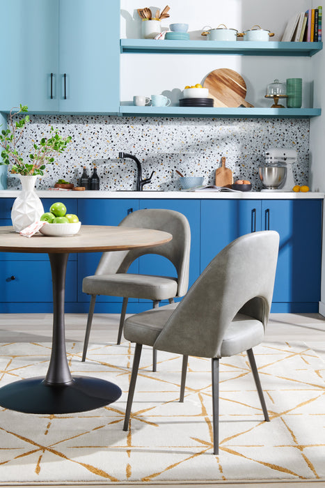 Chaise de salle à manger Bay de Kort & Co. en tissu de cuir végétalien et en métal - grise