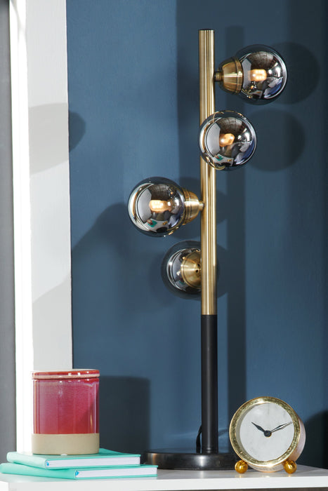 Lampe de table Bennie de 25,75 po noire et dorée à 4 ampoules