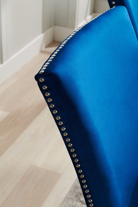 Chaise de salle à manger Cami en tissu de velours - bleue