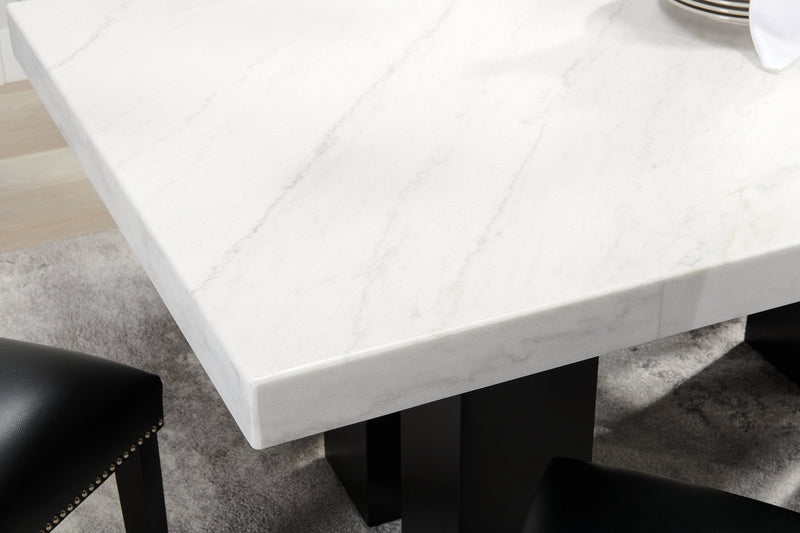 Table de salle à manger Cami de 70 po (L) avec dessus en marbre véritable - blanche