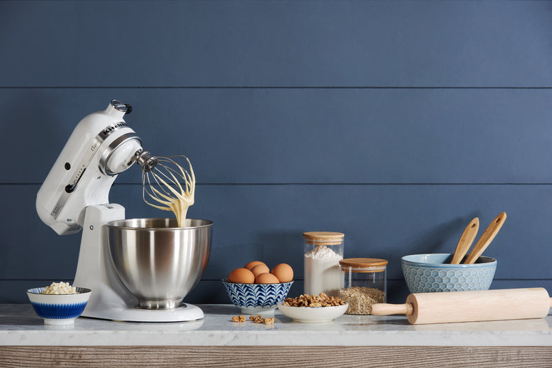 Batteur sur socle à tête inclinable KitchenAid de série ClassicMD de 4,5 pintes - K45SSWH