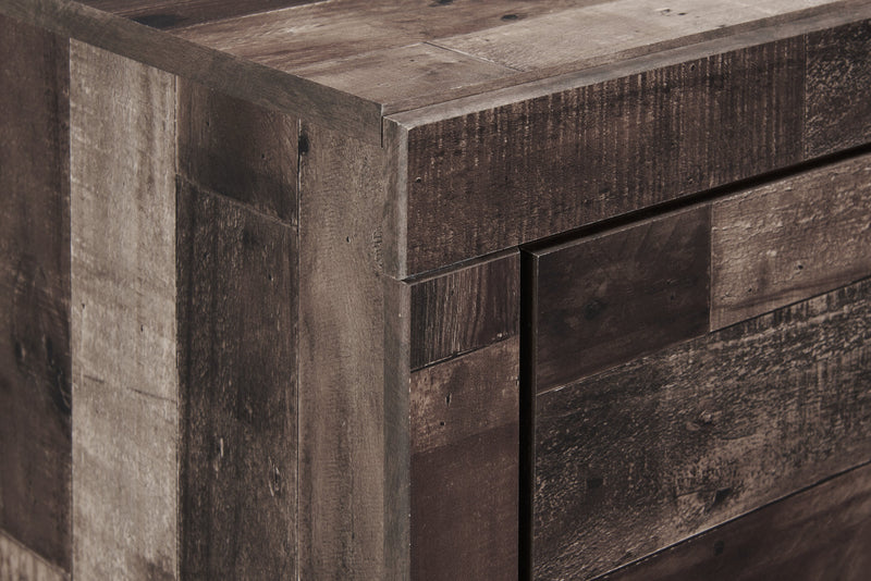 Commode verticale Derekson de 31,7 po (L) x 53,9 po (H) à 5 tiroirs pour la chambre à coucher - grise