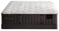 Ensemble matelas ferme Finsbury de Stearns & Foster pour très grand lit