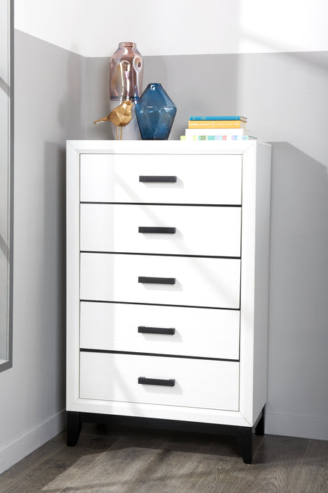 Commode verticale Kate de 31,1 po (L) x 50,4 po (H) à 5 tiroirs pour la chambre à coucher - blanche