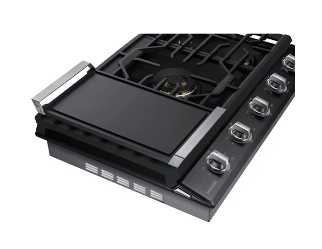 Surface de cuisson à gaz intelligente Samsung de 30 po à 5 brûleurs avec brûleur double puissant de 22 000 BTU, plaque chauffante et grille pour wok - acier inoxydable noir - NA30N7755TG/AA