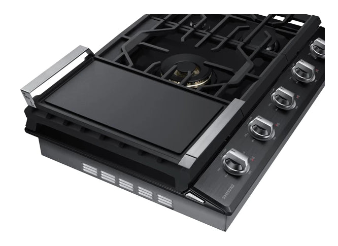 Surface de cuisson à gaz intelligente Samsung de 36 po à 5 brûleurs avec brûleur double puissant de 22 000 BTU, plaque chauffante et grille pour wok - acier inoxydable noir - NA36N7755TG/AA
