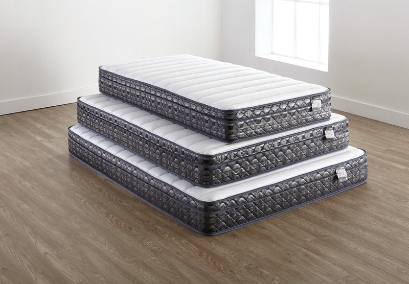 Ensemble matelas ferme à Euro-plateau divisé Endeavour 4 de Springwall pour grand lit