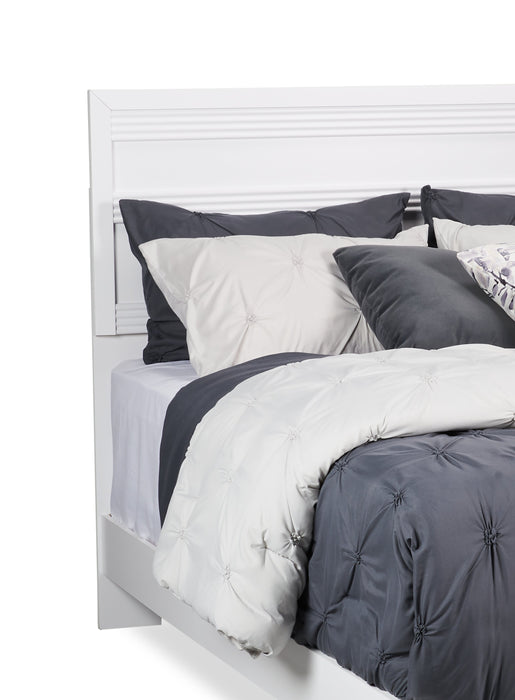 Lit à panneau Olivia fabriqué au Canada avec tête de lit et cadre de lit, blanc - format grand lit