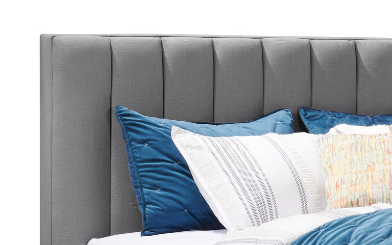 Lit plateforme rembourré Rain de Kort & Co. en tissu gris capitonné - format très grand lit