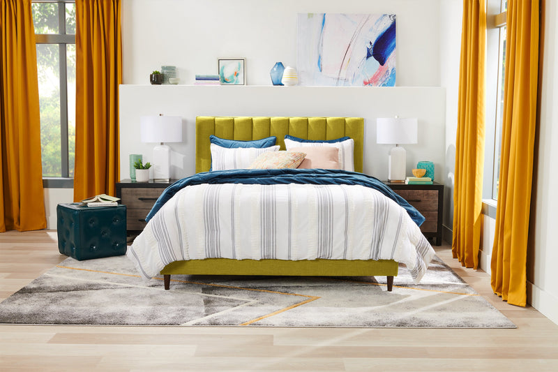 Lit plateforme rembourré Rain de Kort & Co. en tissu vert capitonné - format lit double