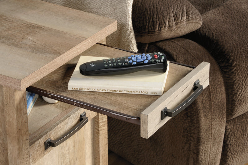 Table de fauteuil rustique Cannery de 14,37 po avec rangement - fini chêne clair 