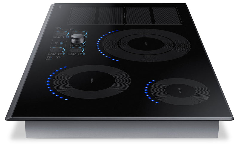 Surface de cuisson à induction intelligente Samsung de 36 po à 5 éléments avec zone polyvalente et technologie Virtual FlameMC - acier inoxydable noir - NZ36K7880UG/AA