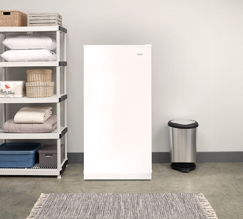 Congélateur vertical Whirlpool de 16 pi3 - WZF34X16DW