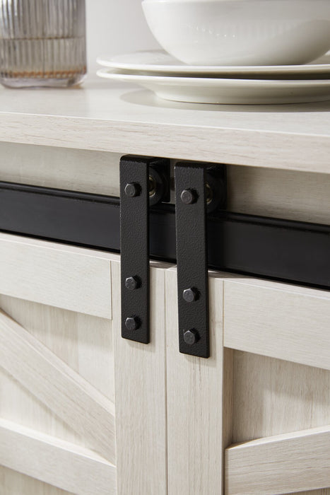 Armoire décorative Corbin de 47,25 po avec portes de grange coulissantes - chêne blanc