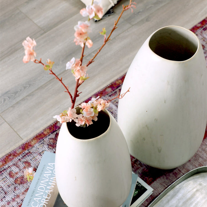 Vase volcanique beige II 