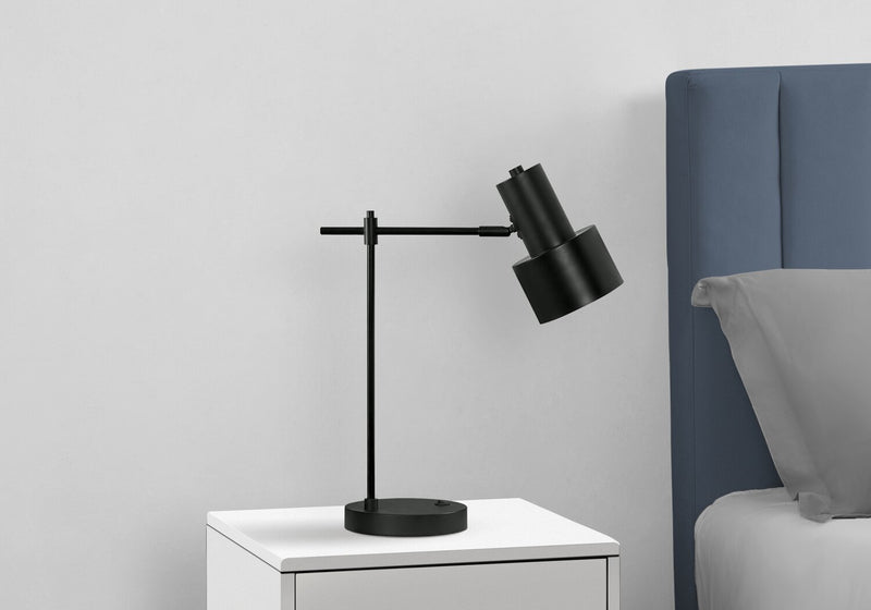 Lampe de travail et de bureau de 21 po en métal noir avec recharge USB