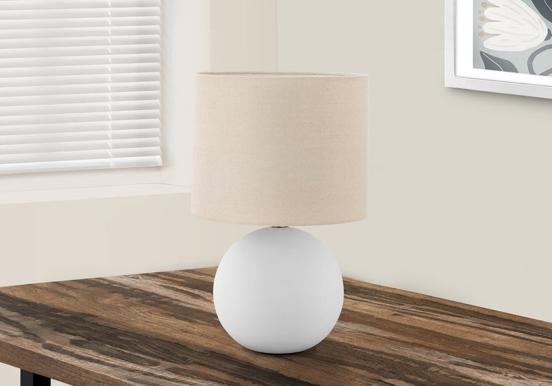 Lampe de table de 16 po en céramique crème avec abat-jour cylindrique