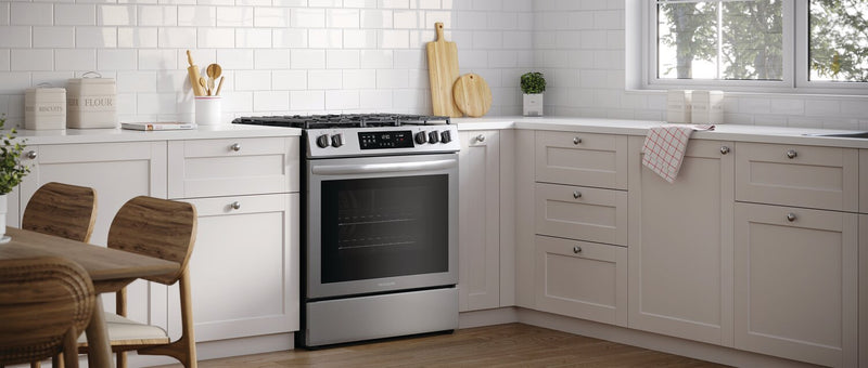 Cuisinière à gaz Frigidaire de 5,1 pi³ avec préchauffage rapide et cuisson par convection - acier inoxydable - FCFG3083AS