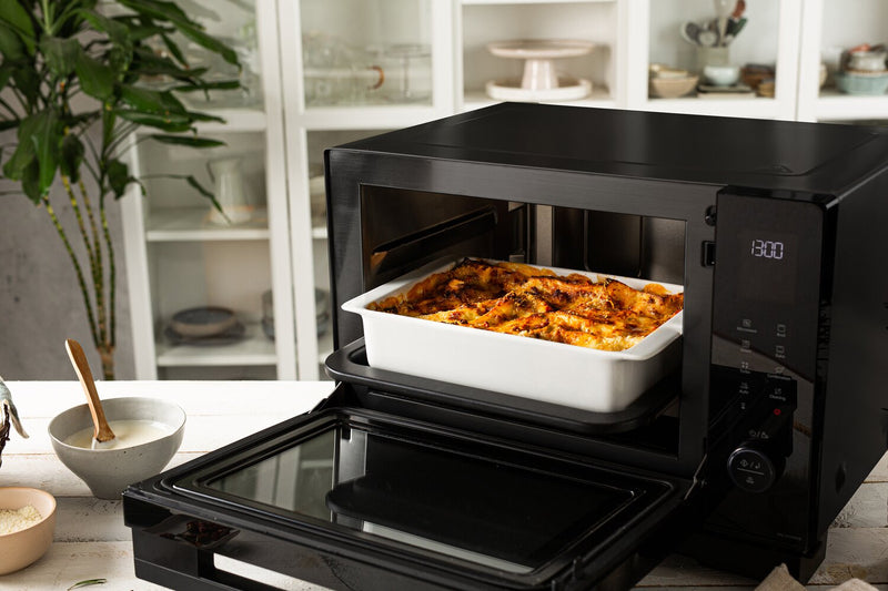 Four à micro-ondes de comptoir Panasonic de 1 pi³ avec four à la vapeur combiné et grande cavité de four plate - noir - NNDS59NB