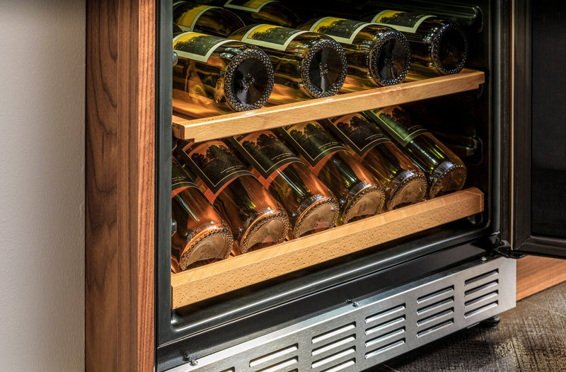 Réfrigérateur Profile de 5,1 pi³ et de 24 po avec zone de boissons Beverage CenterMC - acier inoxydable - PVS06BSPSS