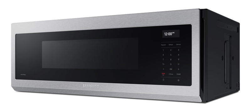 Four à micro-ondes à hotte intégrée Samsung de 1,1 pi³ avec 550 pi³/min et Wi-Fi - acier inoxydable - ME11A7710DS/AC