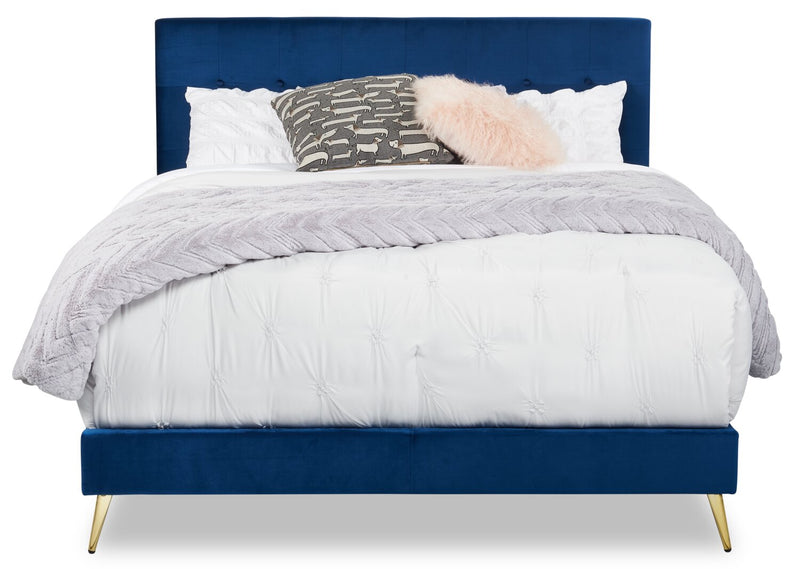 Lit rembourré Gabi en tissu de velours bleu avec pattes au fini doré et capitonnage à boutons - format très grand lit