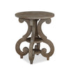 Table de bout ronde traditionnelle Tinley Park de 22 po avec tablette - pin gris-brun avec base à volutes