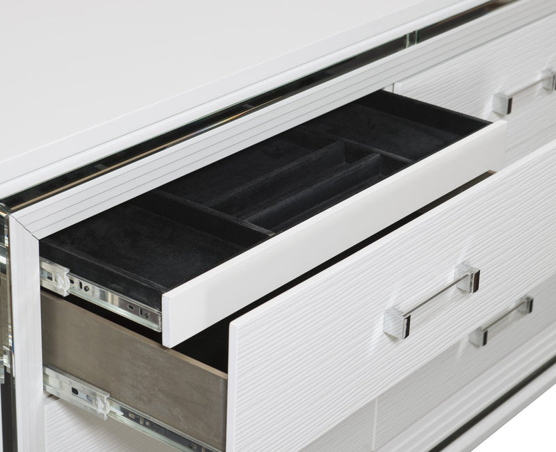 Commode somptueuse Max de 66 po (L) x 41 po (H) à 6 tiroirs pour la chambre à coucher - blanche