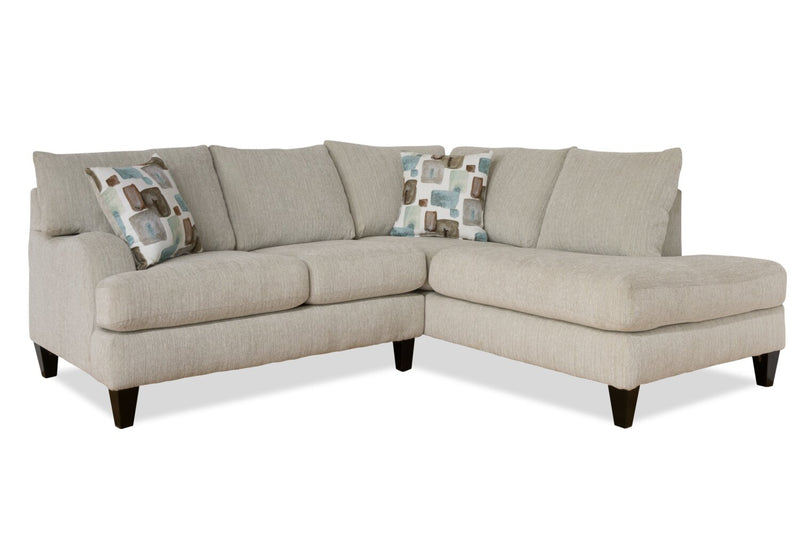 Sofa sectionnel de droite Nofia 2 pièces fabriqué au Canada en tissu de chenille avec coussins décoratifs et pattes en bois - beige lin