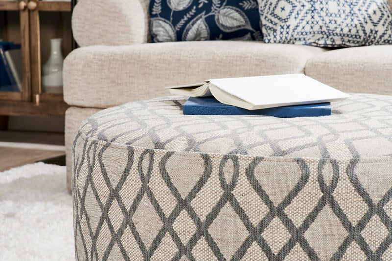 Pouf personnalisable The Curve de Sofa Lab de 31 po fabriqué au Canada en tissu - Steel multicolore