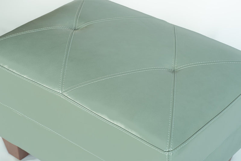 Pouf Vita de Château d’Ax de 31 po en cuir 100 % véritable avec coutures à motif de diamant et pattes en bois - vert écume de mer