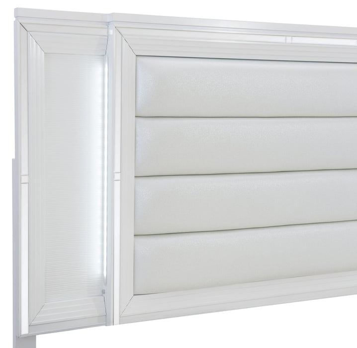 Tête de lit à panneau Max somptueuse en cuir végétalien avec éclairage à DEL, blanche - format très grand lit