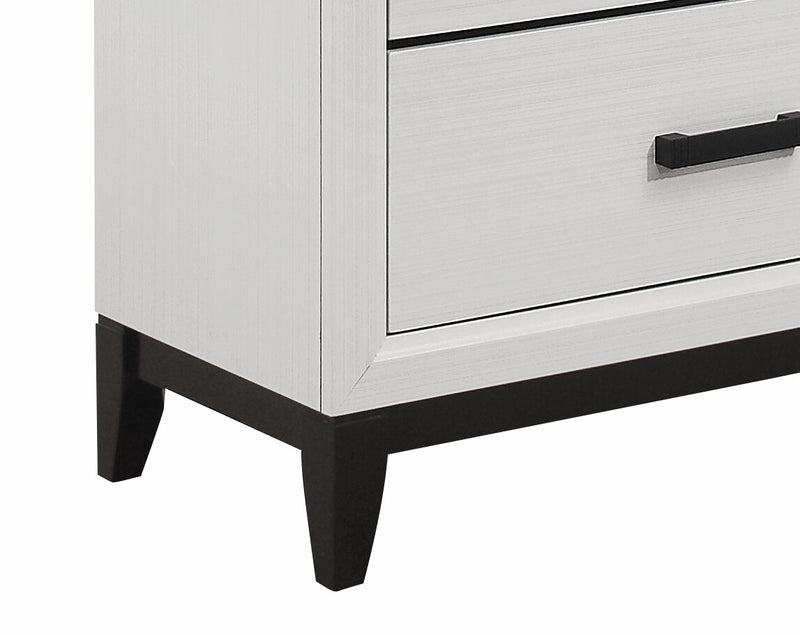 Commode Kate de 58 po (L) x 37 po (H) à 6 tiroirs pour la chambre à coucher - blanche