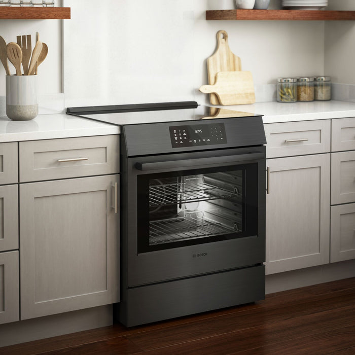 Cuisinière électrique Bosch de série 800 de 4,6 pi3 avec surface de cuisson à induction - HII8047C