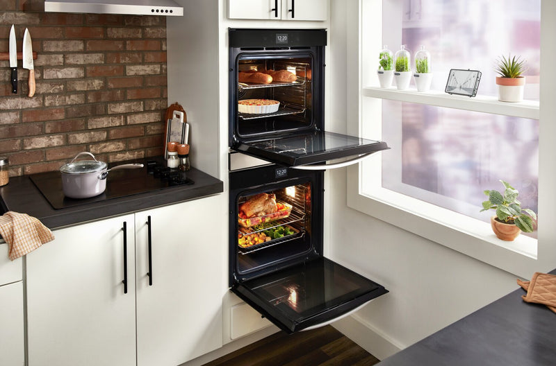 Four mural double électrique Whirlpool de 5,8 pi³ et de 24 po avec convection véritable - acier inoxydable résistant aux traces de doigts - WOD52ES4MZ