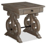 Table de bout traditionnelle Tinley Park de 22 po avec rangement - pin gris-brun avec base à volutes
