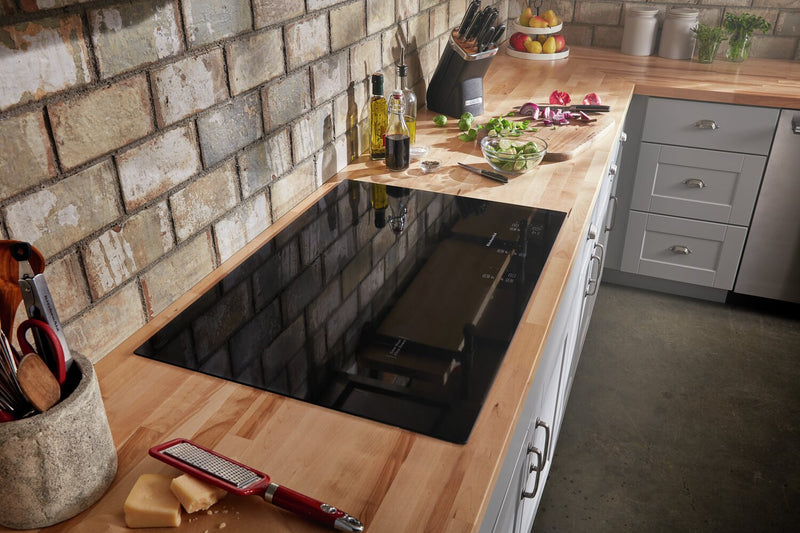 Surface de cuisson électrique KitchenAid de 30 po à 5 éléments - noire - KCES950KBL